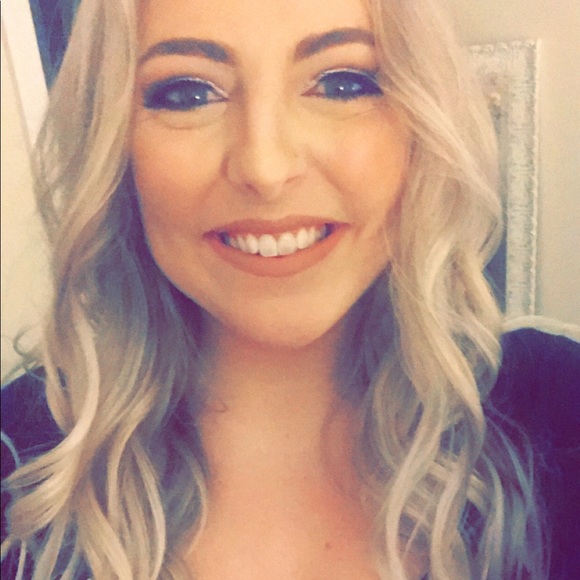 MEET YOUR POSHER 💕 - Picture 1 of 1